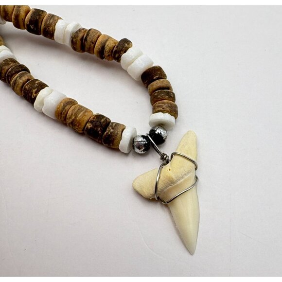 Faux Shark Tooth Pendant Necklace Surfer Beach Coastal Tribal Boho Summer - Picture 2 of 6